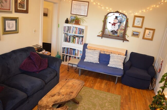 Building Photo - No Brokers Fee, Heat, Hot Water Included, Balcony, Dining Room, The Building With Elevator and La...