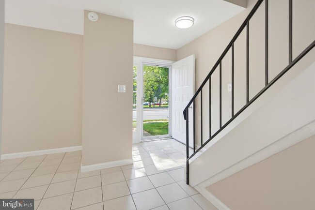Photo - 744 Cordell Way