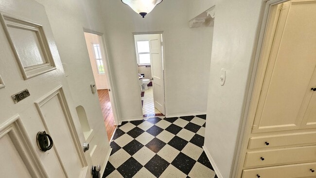 Photo - 355 Cochran Ave Unit 102