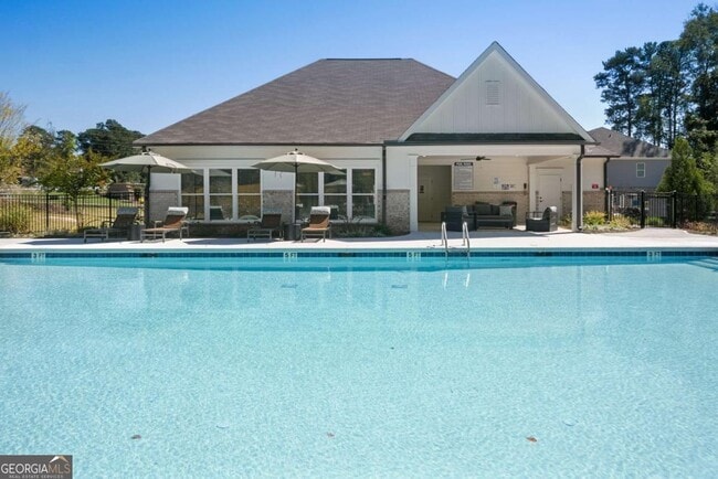 4021 Denton Dr