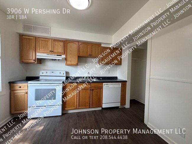 Photo - 3906 Pershing Dr
