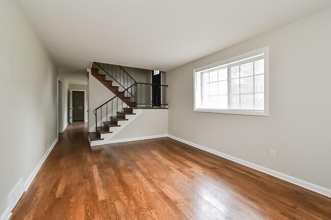 Photo - 4521 Tammy Ln