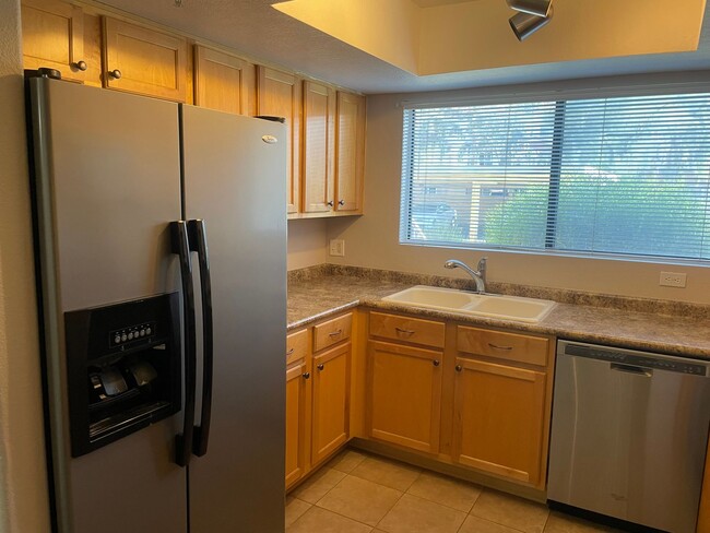 **GREAT 2 BEDROOM/2 BATHROOM CONDO IN THE ... - **GREAT 2 BEDROOM/2 BATHROOM CONDO IN THE ...