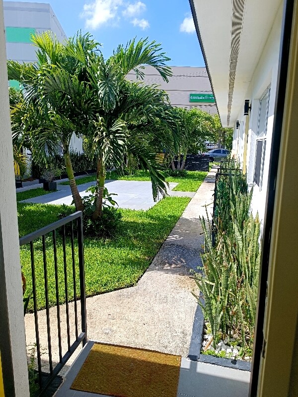 Photo - 2489 SW 27th St Unidad 1