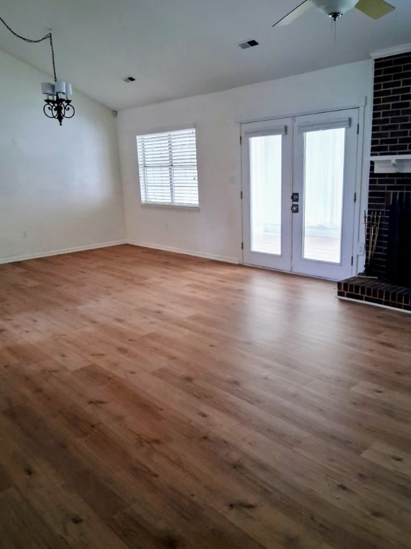 Photo - 3930 Saxonbury Way