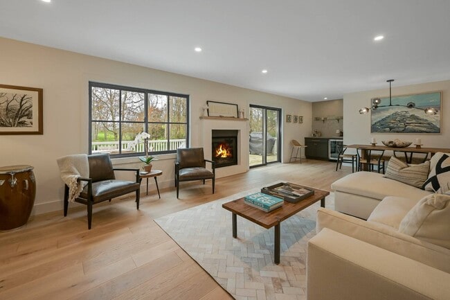 Photo - 15 Wildwood Rd