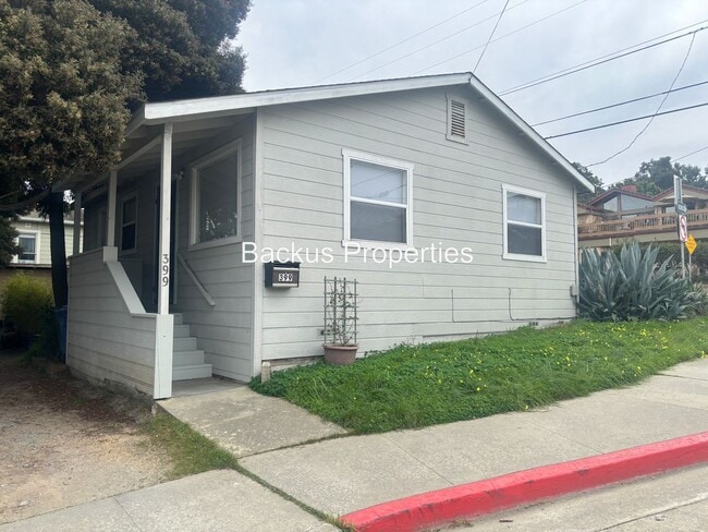 Building Photo - Darling two bedroom home in Monterey