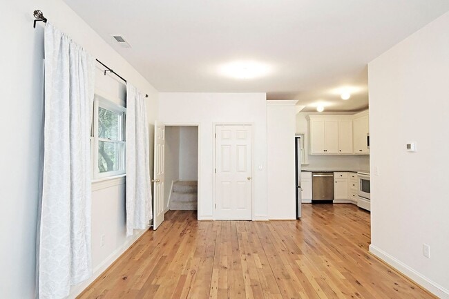 Photo - Charming Pet-Friendly Rental Near Pantops & Downtown Unit Poplar St 1201 #B