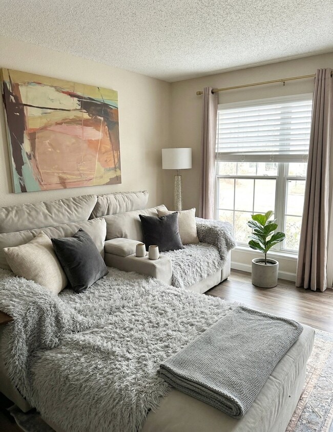 Photo - 10557 W Dartmouth Ave