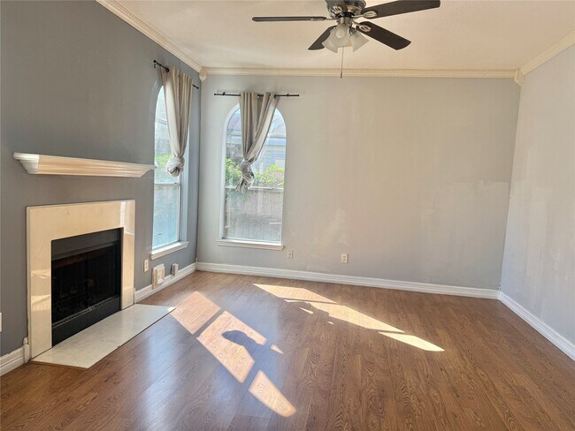 Photo - 8819 Diamond Lake Ln