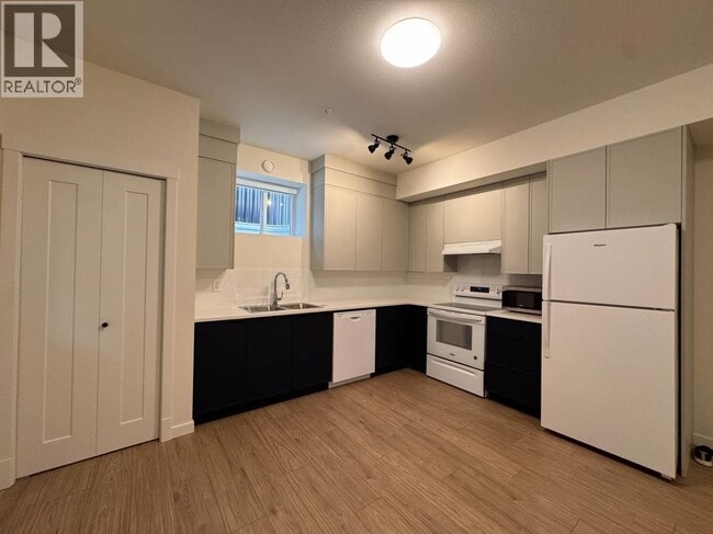 Photo - 11052 Lockwood St