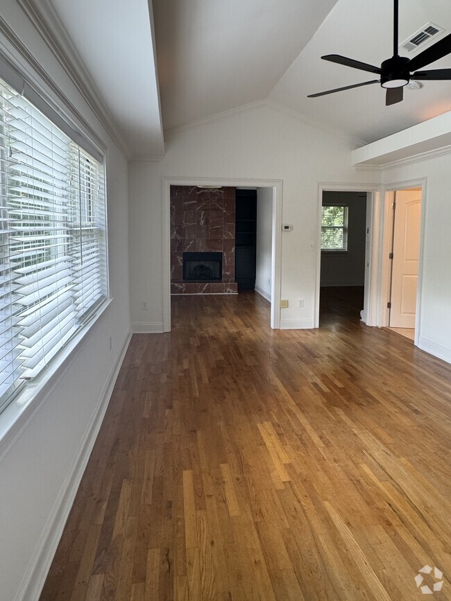 Building Photo - 488 Burlington Road Northeast Rental