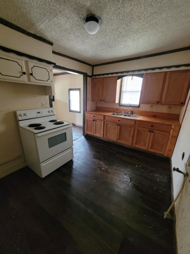 Photo - 309 W Chestnut Ave