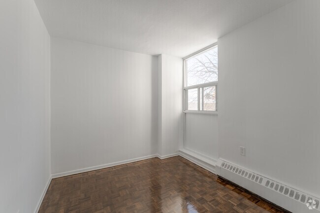 3BR, 1BA - 1,022SF - Bedroom