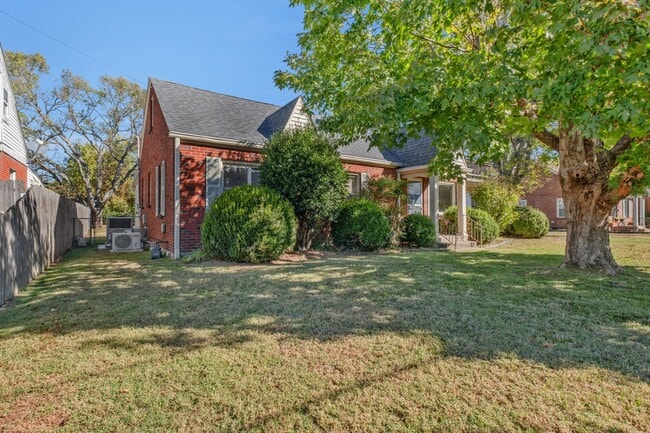 Photo - 223 Cumberland Dr