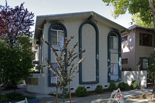 Primary Photo - 2810 H St