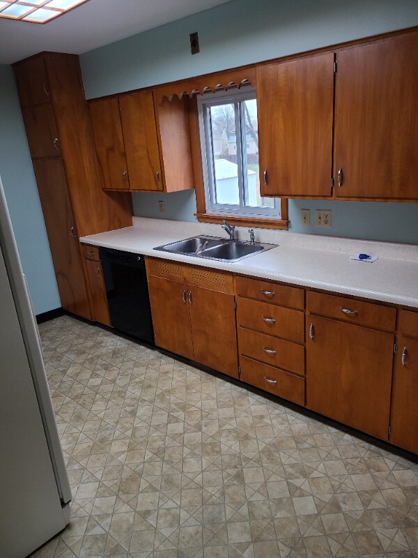 Photo - 215 2nd St House
