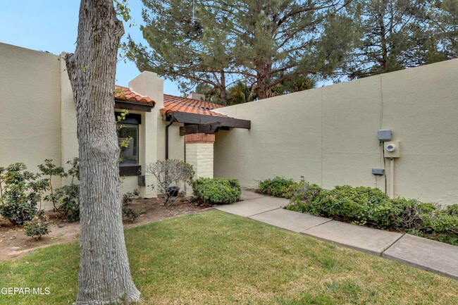 Photo - 620 Lakeway Dr