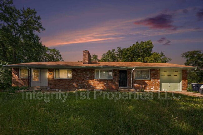 Photo - 4200 N Askew Ave Townhome