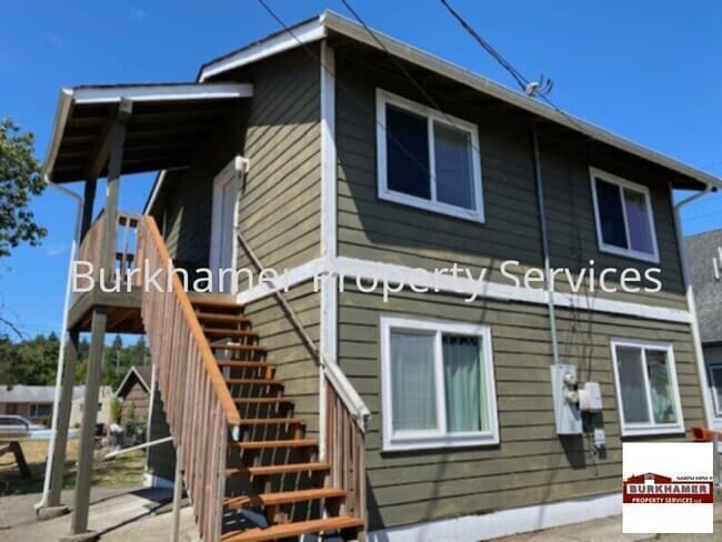 Building Photo - 217 N 1st St Rental