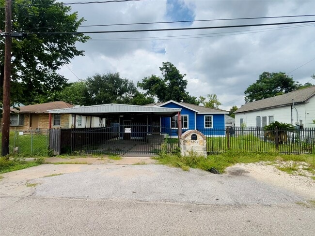 Building Photo - 6507 Longview St Rental