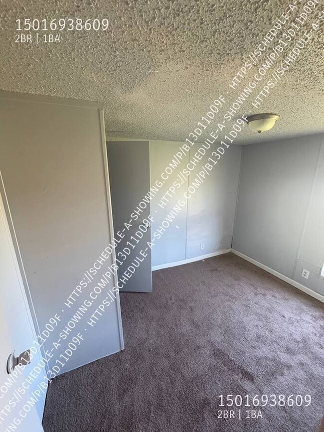 Photo - 132 Wyles Ln