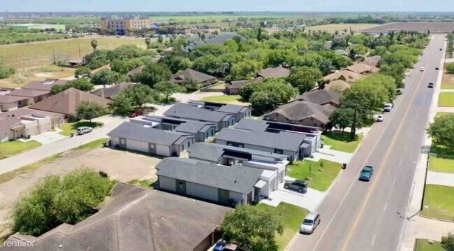 Photo - 2 br, 2.5 bath Duplex - 610 Camelot Drive 610