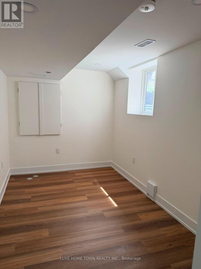 Photo - 18 Golden Springs Dr