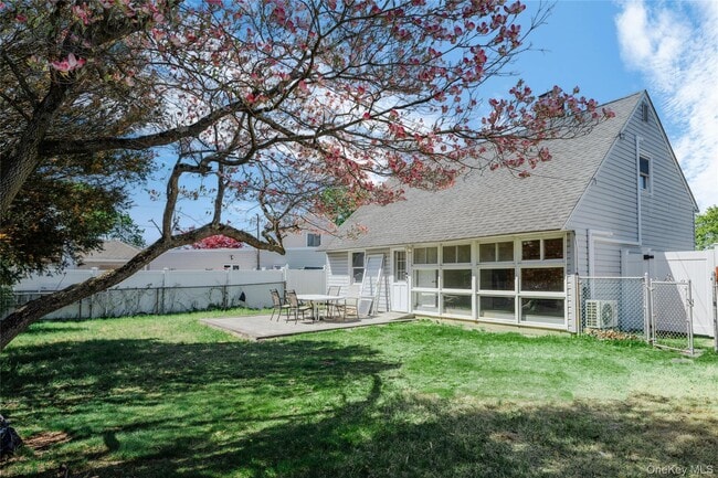 Photo - 71 Chimney Ln