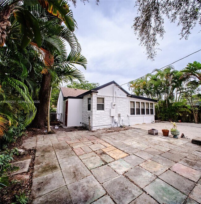 Photo - 1500 NW 3rd Ave