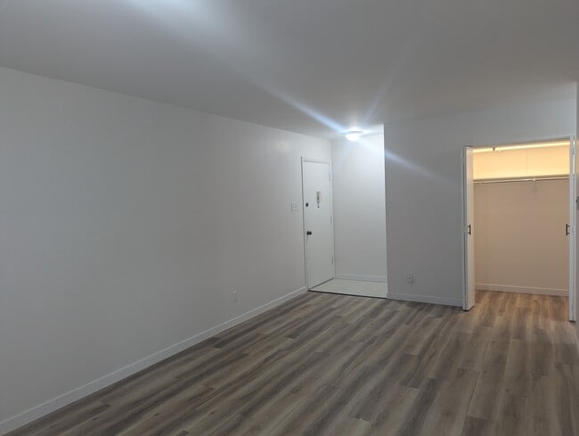 Photo - 7727 Hazelcrest Dr