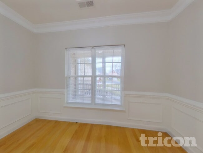 Photo - 8530 Delamere Ln