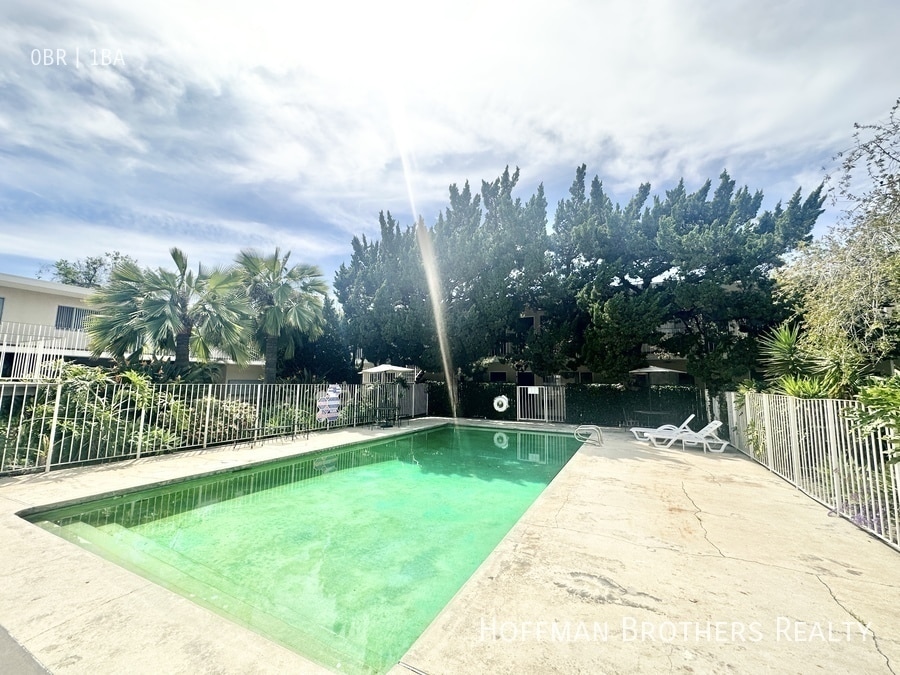 Photo - 14024 Oxnard St Unidad 20
