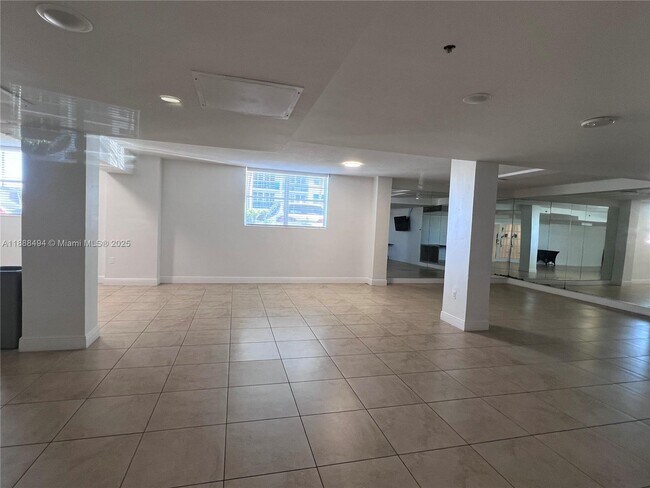 Photo - 7501 E Treasure Dr Unit 2C