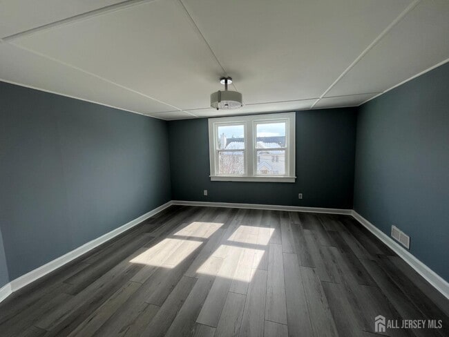 Photo - 7 Bound Brook Ave