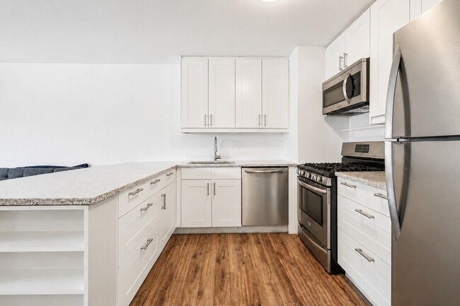 Photo - 135 Montgomery St Unit # 3