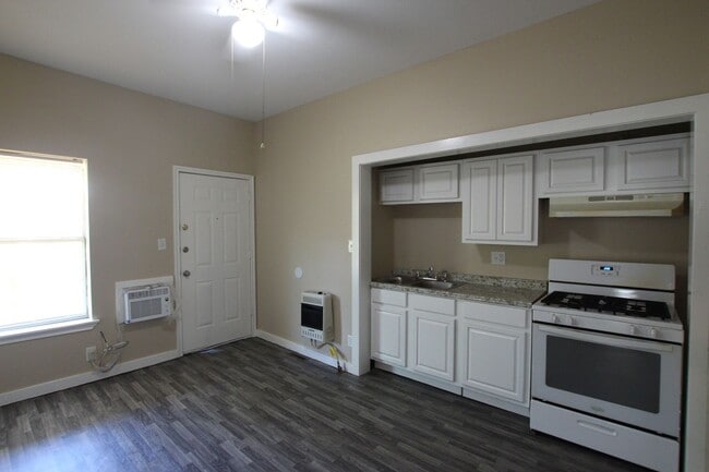 Photo - Available! 1 Bedroom, 1 Bath in Tyler!