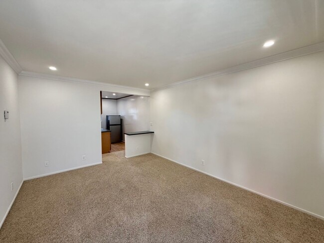 Photo - 1519 Armacost Ave