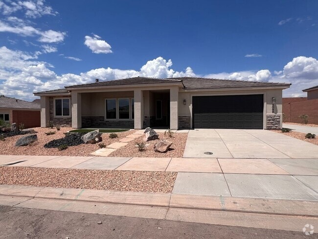 Building Photo - 3 Bed 2 Bath Home in Hurricane