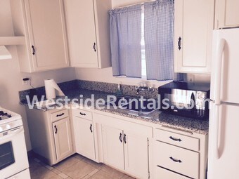 Photo - 17048 Wyandotte St