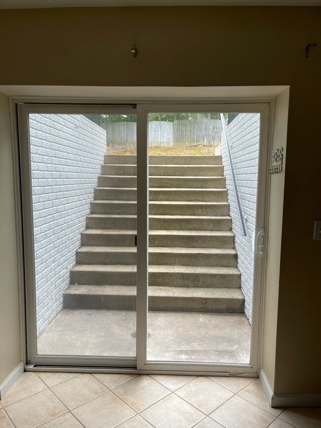 Building Photo - 35352 Gosling Ln Unit Cozy Basement Apartment – Available Now