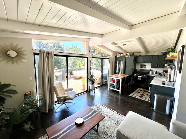 Photo - 726 Beall St Unidad 726 Beall St  1