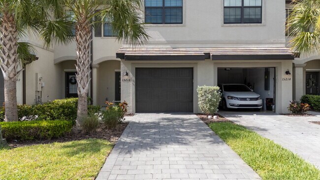 Photo - Newer-construction townhome in the highly desirable Lorraine Lakes