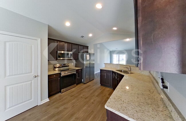 Photo - 104 Ebenezer Blf Wy