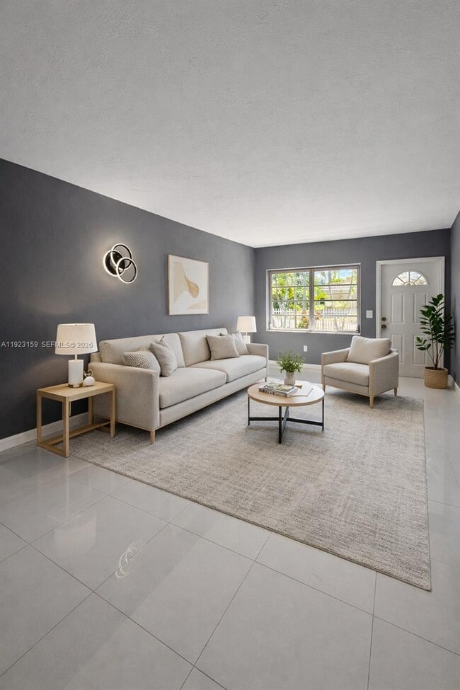 Photo - 2221 SW 13th St