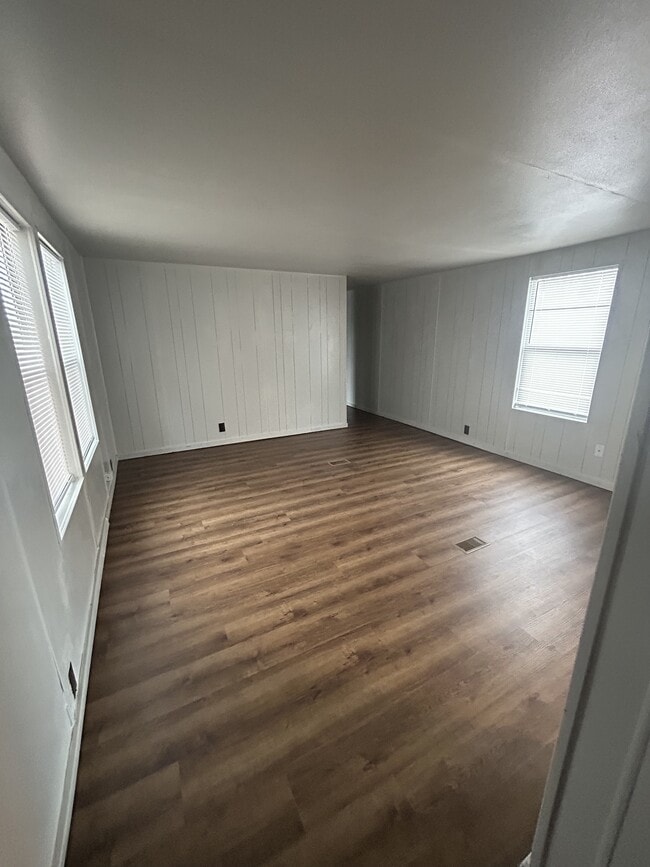 Photo - 400 S Ranchwood Blvd