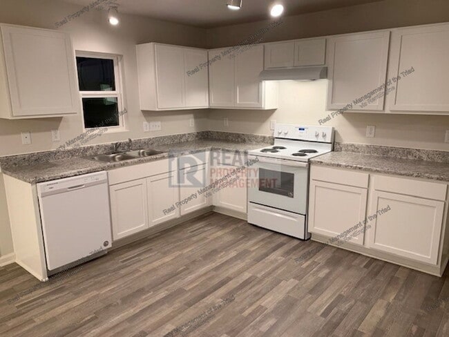 Photo - 2605 Craftsbury St