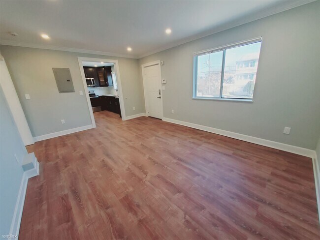 Photo - 2 br, 2 bath Condo - 64 Alvord Ln Unit 1 Unit 1