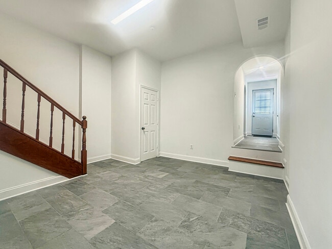 Photo - 1424 3rd St NW