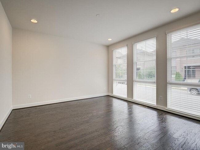 Photo - 20447 Codman Dr